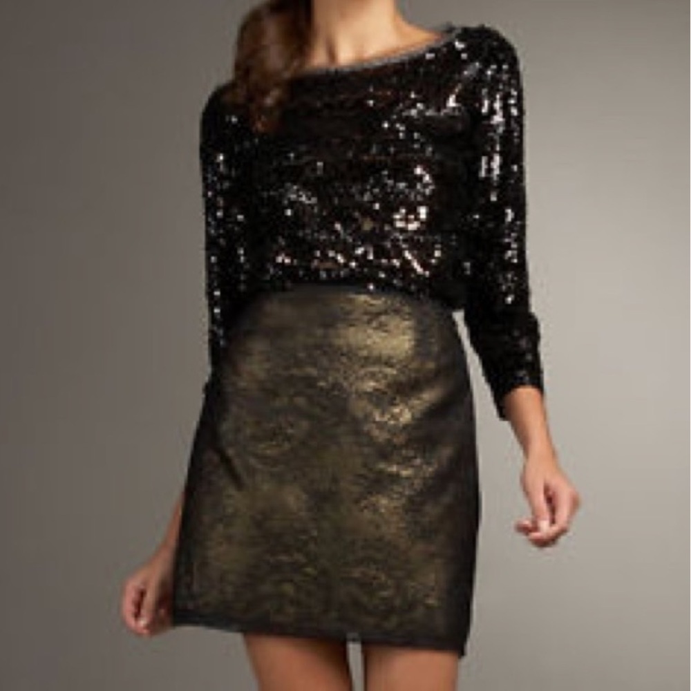 Elie Tahari gold lace mini skirt size 2
